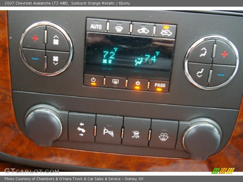 Sunburst Orange Metallic / Ebony 2007 Chevrolet Avalanche LTZ 4WD