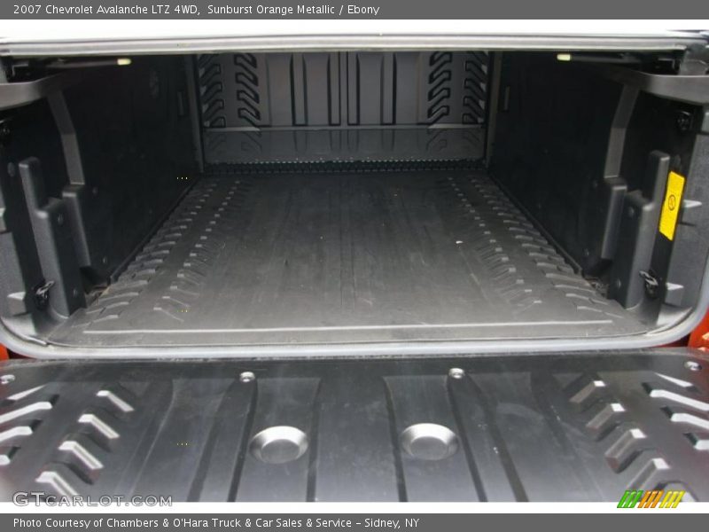 Sunburst Orange Metallic / Ebony 2007 Chevrolet Avalanche LTZ 4WD