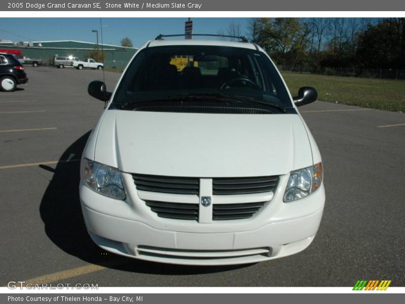 Stone White / Medium Slate Gray 2005 Dodge Grand Caravan SE
