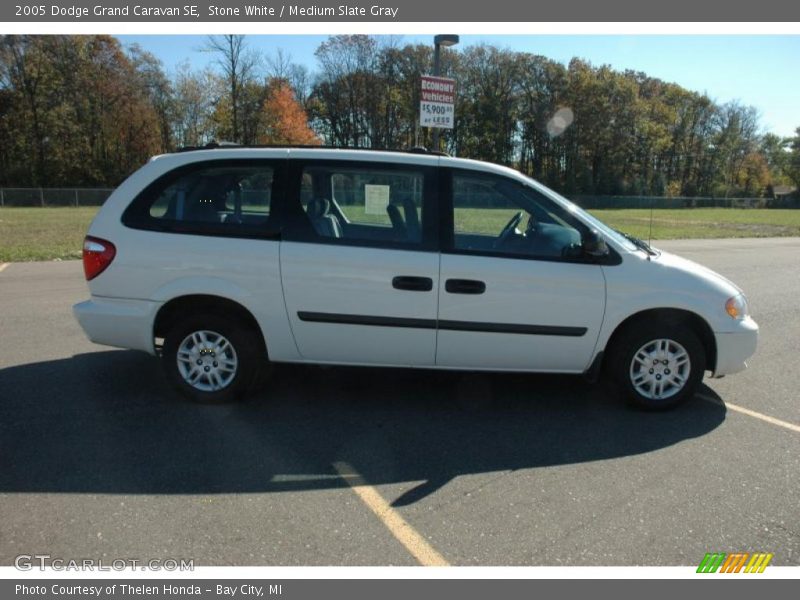 Stone White / Medium Slate Gray 2005 Dodge Grand Caravan SE