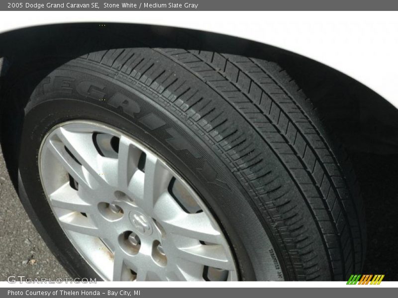 Stone White / Medium Slate Gray 2005 Dodge Grand Caravan SE