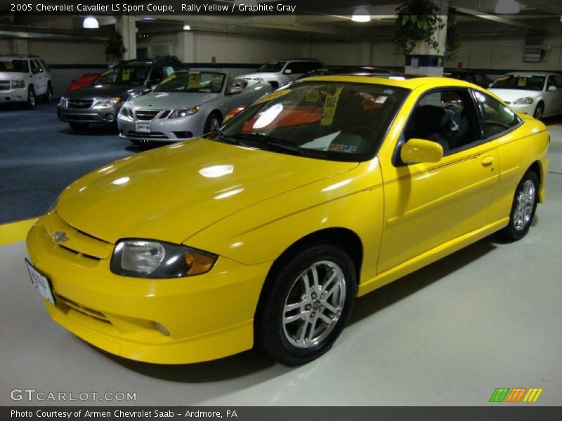 Front 3/4 View of 2005 Cavalier LS Sport Coupe