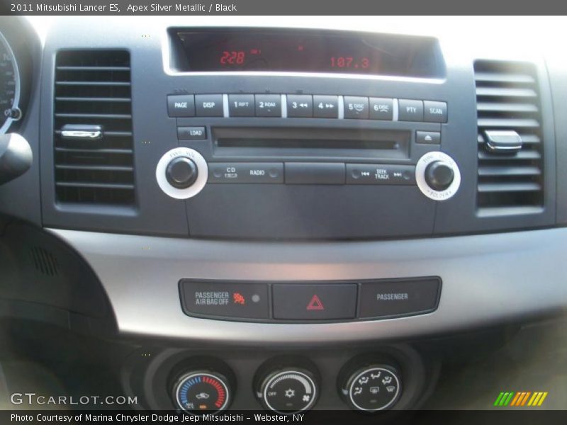 Apex Silver Metallic / Black 2011 Mitsubishi Lancer ES