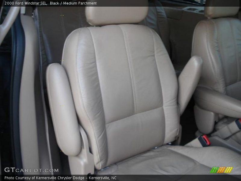 Black / Medium Parchment 2000 Ford Windstar SEL