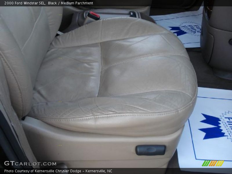 Black / Medium Parchment 2000 Ford Windstar SEL