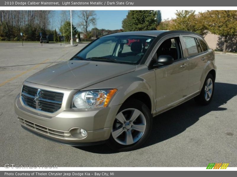 Light Sandstone Metallic / Dark Slate Gray 2010 Dodge Caliber Mainstreet