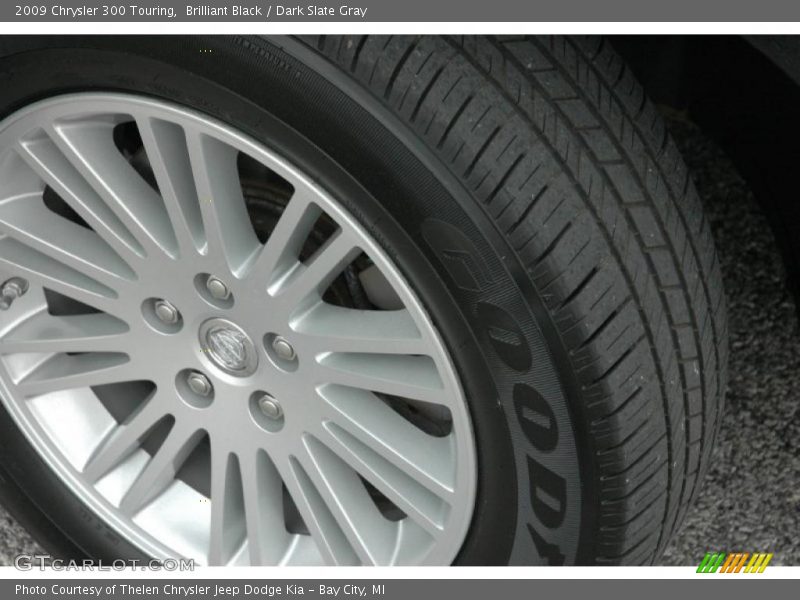 Brilliant Black / Dark Slate Gray 2009 Chrysler 300 Touring