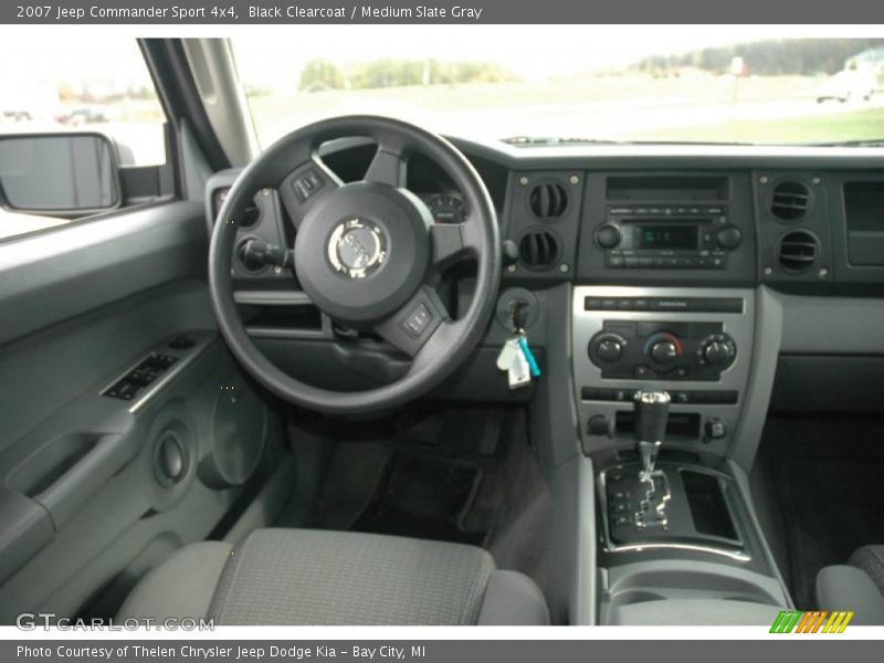 Black Clearcoat / Medium Slate Gray 2007 Jeep Commander Sport 4x4