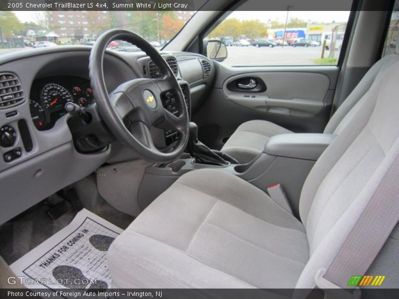 Summit White / Light Gray 2005 Chevrolet TrailBlazer LS 4x4