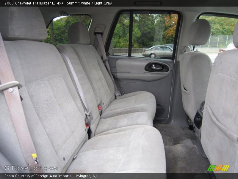 Summit White / Light Gray 2005 Chevrolet TrailBlazer LS 4x4