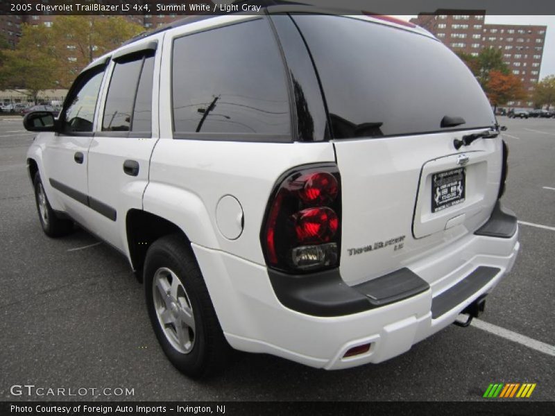 Summit White / Light Gray 2005 Chevrolet TrailBlazer LS 4x4