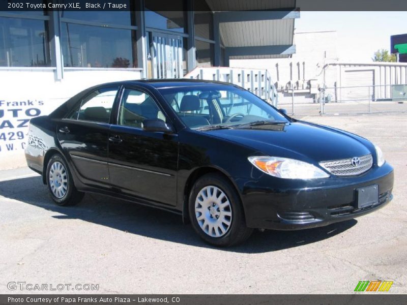 Black / Taupe 2002 Toyota Camry XLE