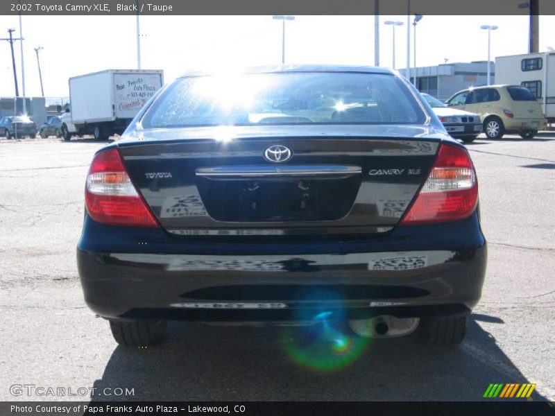 Black / Taupe 2002 Toyota Camry XLE