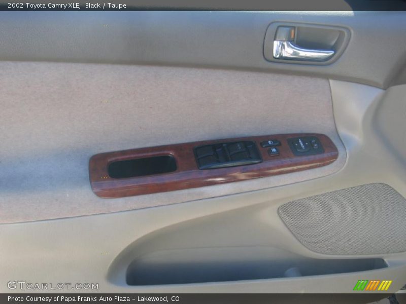 Black / Taupe 2002 Toyota Camry XLE