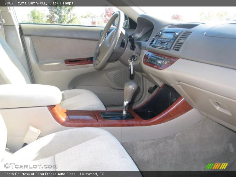 Black / Taupe 2002 Toyota Camry XLE