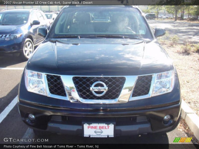 Super Black / Desert 2007 Nissan Frontier LE Crew Cab 4x4