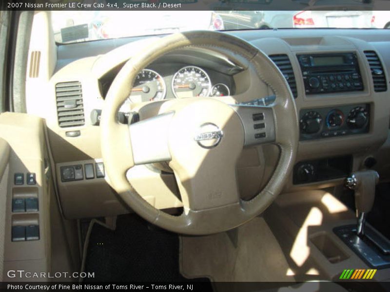 Super Black / Desert 2007 Nissan Frontier LE Crew Cab 4x4