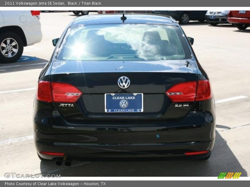 Black / Titan Black 2011 Volkswagen Jetta SE Sedan