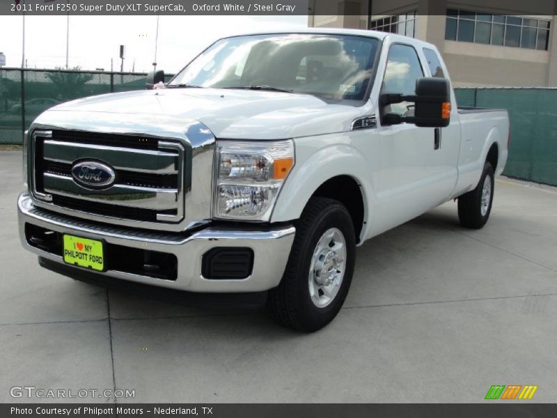 Front 3/4 View of 2011 F250 Super Duty XLT SuperCab