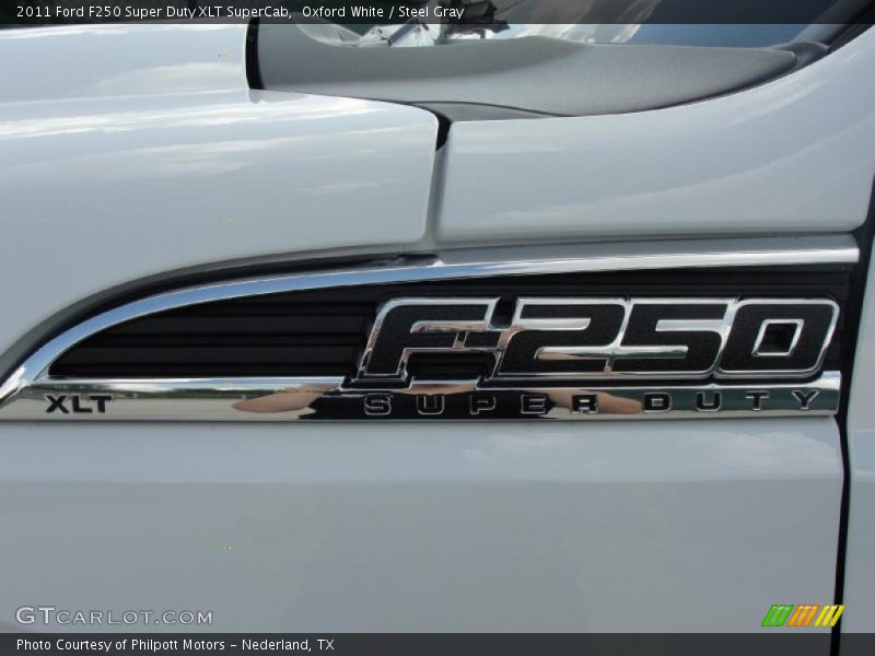  2011 F250 Super Duty XLT SuperCab Logo