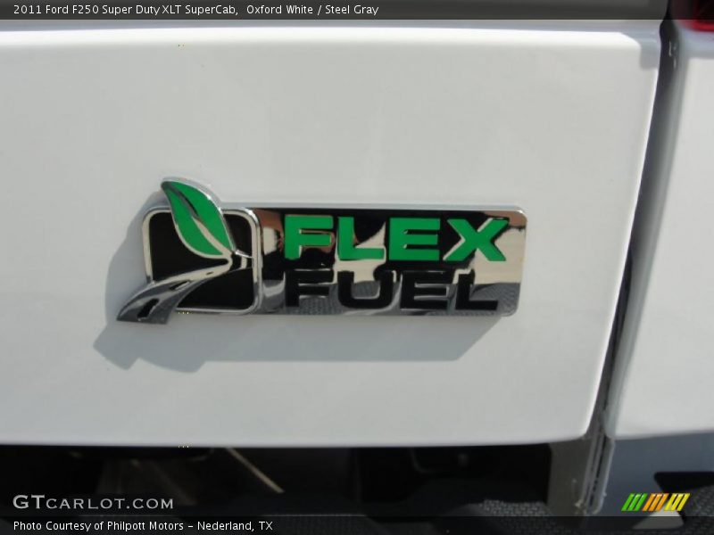  2011 F250 Super Duty XLT SuperCab Logo