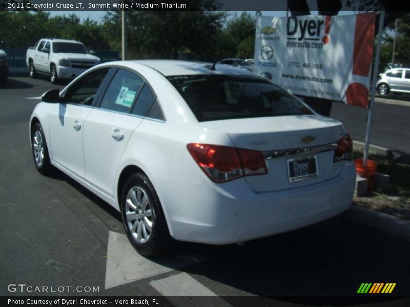 Summit White / Medium Titanium 2011 Chevrolet Cruze LT