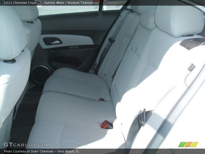 Summit White / Medium Titanium 2011 Chevrolet Cruze LT