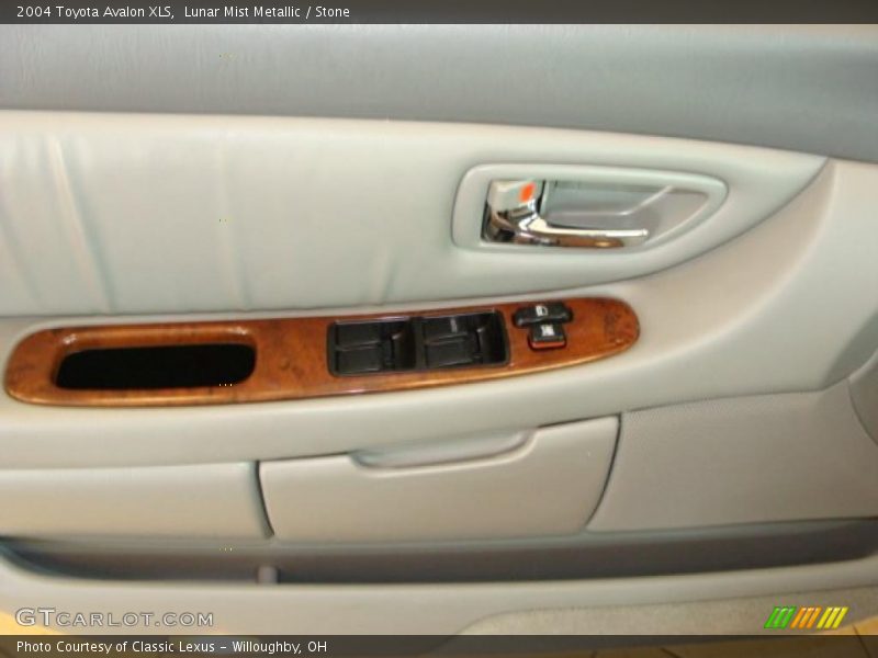 Lunar Mist Metallic / Stone 2004 Toyota Avalon XLS