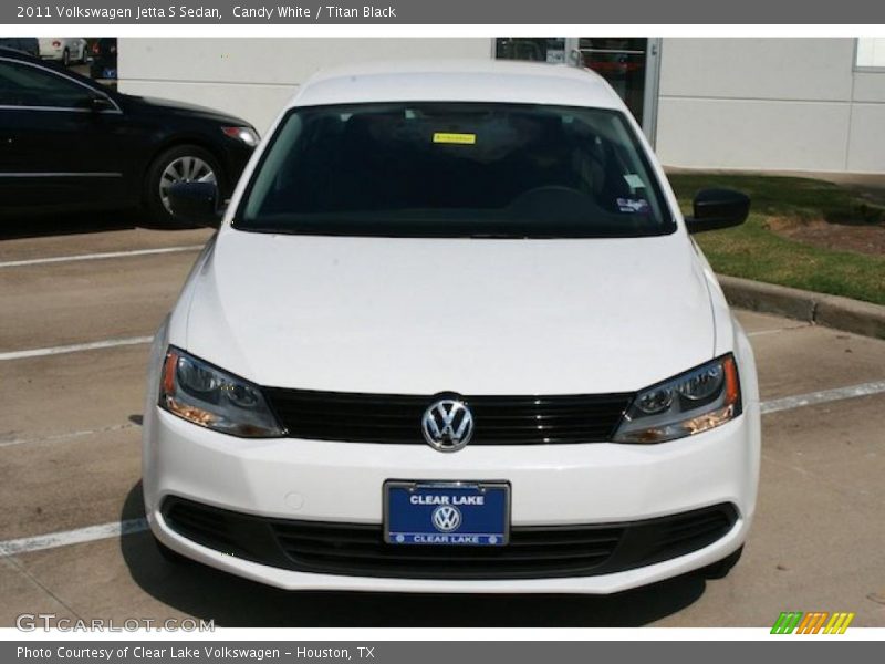 Candy White / Titan Black 2011 Volkswagen Jetta S Sedan