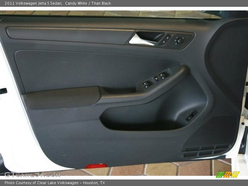 Door Panel of 2011 Jetta S Sedan