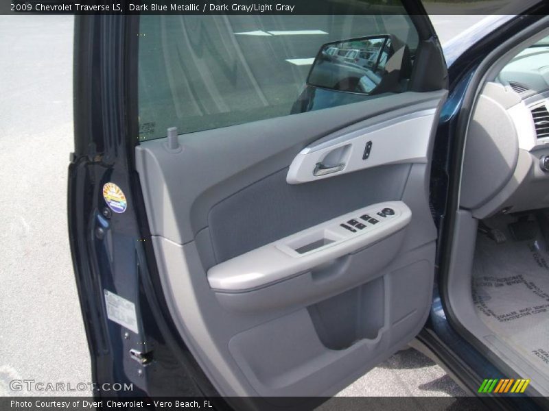 Dark Blue Metallic / Dark Gray/Light Gray 2009 Chevrolet Traverse LS