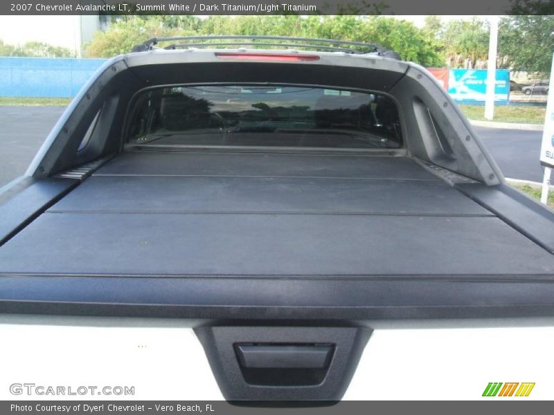 Summit White / Dark Titanium/Light Titanium 2007 Chevrolet Avalanche LT