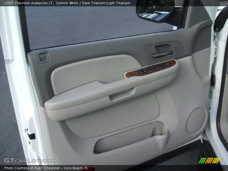 Summit White / Dark Titanium/Light Titanium 2007 Chevrolet Avalanche LT