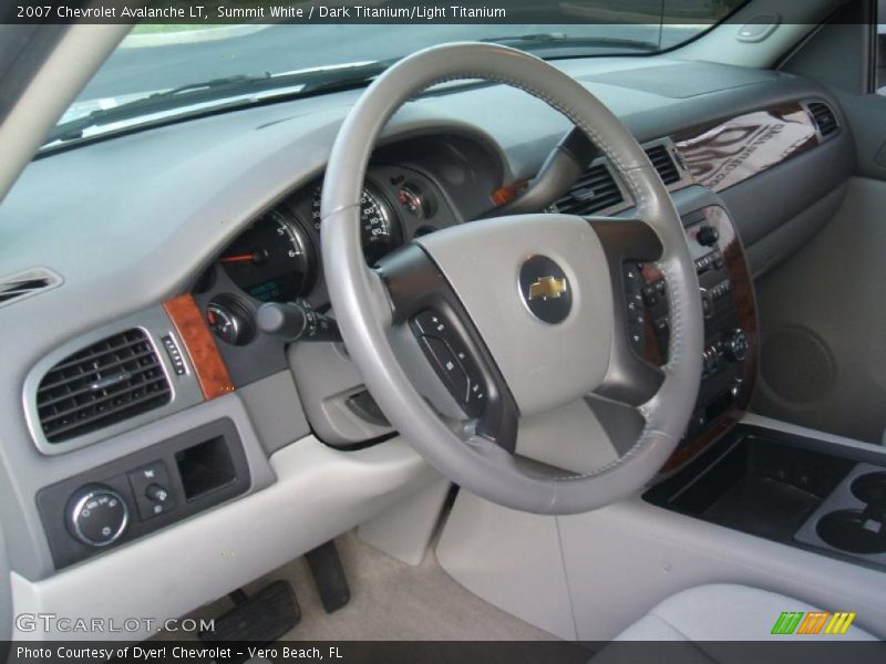 Summit White / Dark Titanium/Light Titanium 2007 Chevrolet Avalanche LT