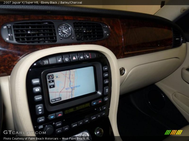 Controls of 2007 XJ Super V8