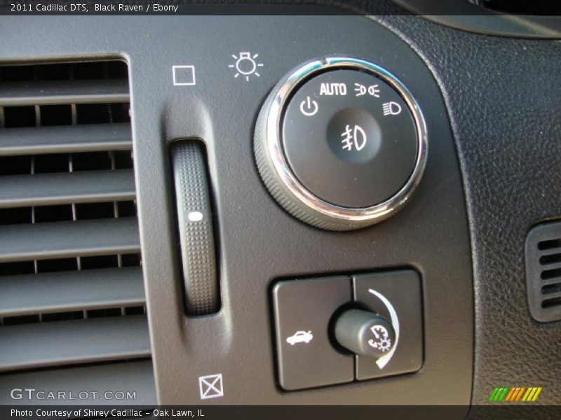 Black Raven / Ebony 2011 Cadillac DTS