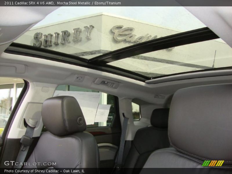 Sunroof of 2011 SRX 4 V6 AWD