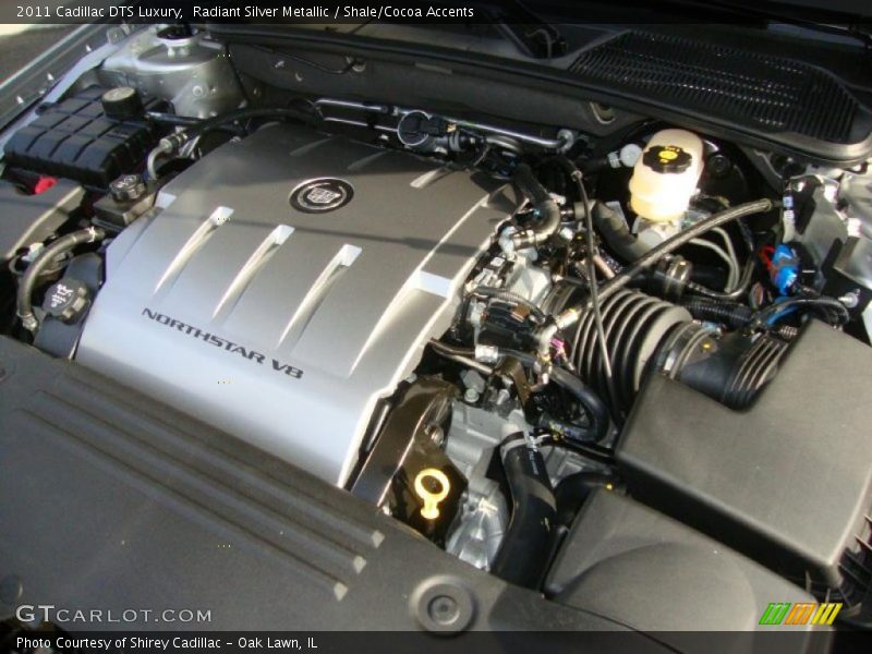 Radiant Silver Metallic / Shale/Cocoa Accents 2011 Cadillac DTS Luxury