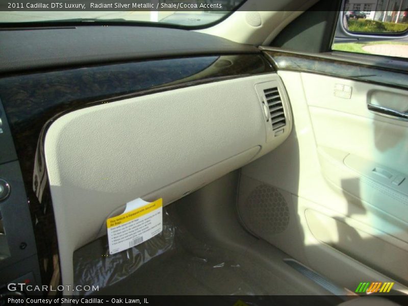 Radiant Silver Metallic / Shale/Cocoa Accents 2011 Cadillac DTS Luxury