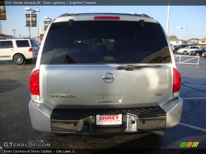 Silver Lightning / Graphite/Titanium 2005 Nissan Armada SE