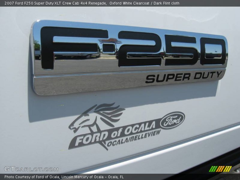 Oxford White Clearcoat / Dark Flint cloth 2007 Ford F250 Super Duty XLT Crew Cab 4x4 Renegade