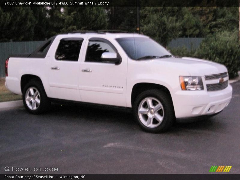 Summit White / Ebony 2007 Chevrolet Avalanche LTZ 4WD