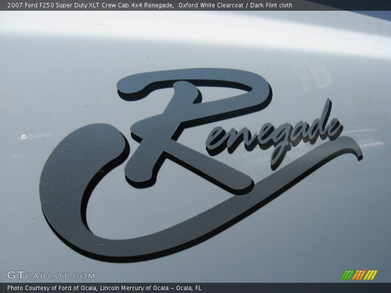Oxford White Clearcoat / Dark Flint cloth 2007 Ford F250 Super Duty XLT Crew Cab 4x4 Renegade