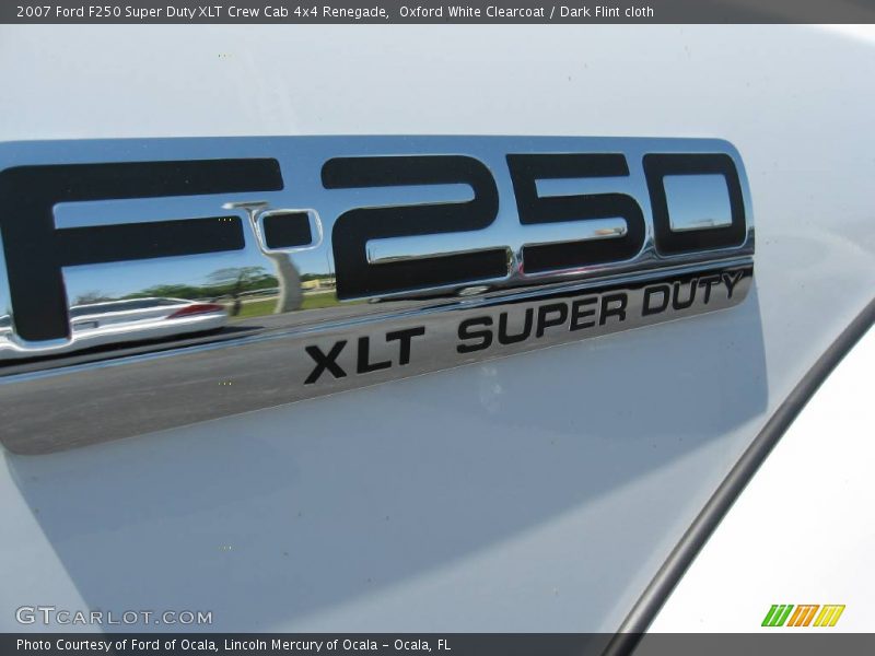 Oxford White Clearcoat / Dark Flint cloth 2007 Ford F250 Super Duty XLT Crew Cab 4x4 Renegade