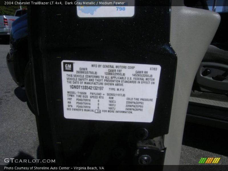Dark Gray Metallic / Medium Pewter 2004 Chevrolet TrailBlazer LT 4x4