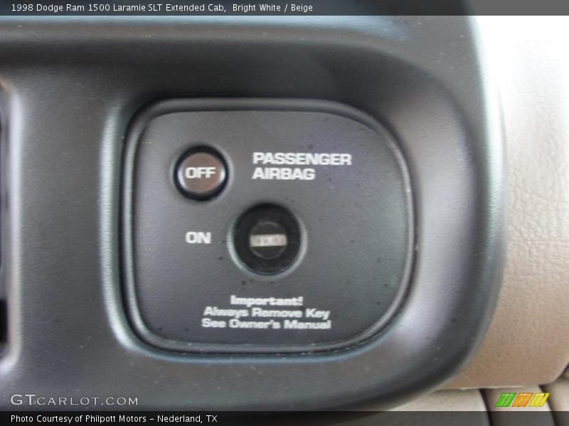 Bright White / Beige 1998 Dodge Ram 1500 Laramie SLT Extended Cab