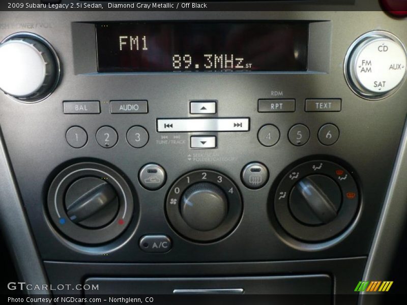 Diamond Gray Metallic / Off Black 2009 Subaru Legacy 2.5i Sedan