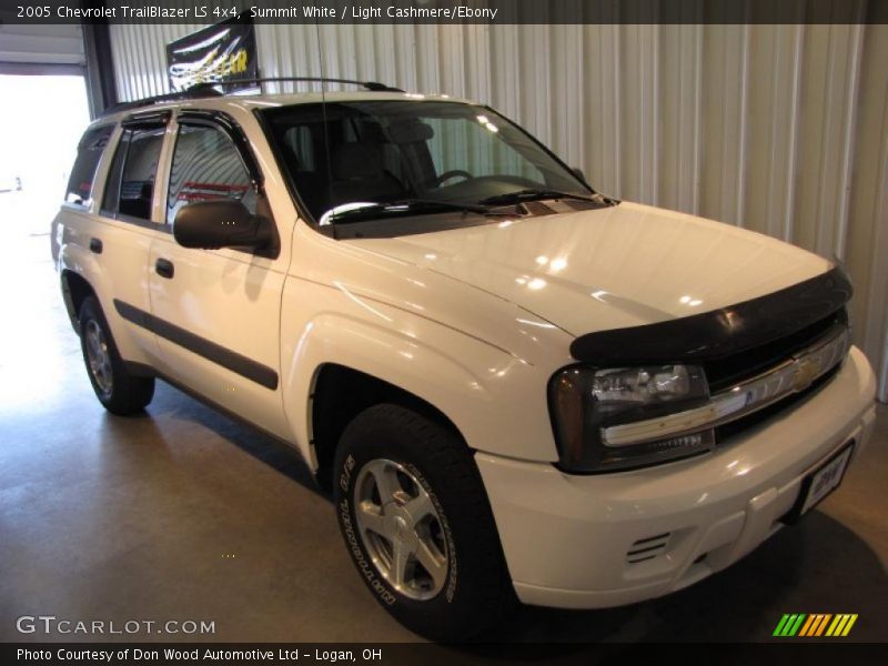 Summit White / Light Cashmere/Ebony 2005 Chevrolet TrailBlazer LS 4x4