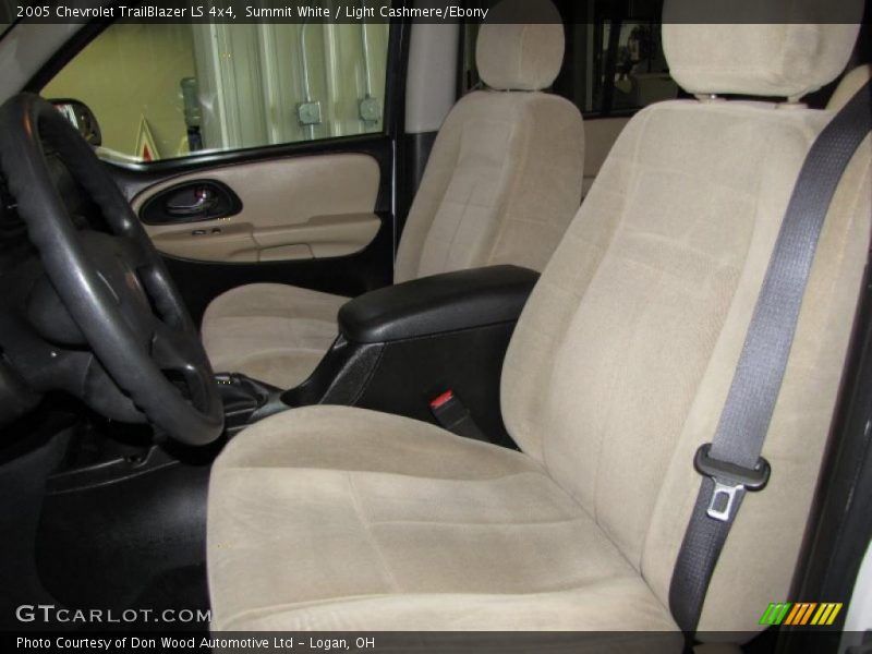Summit White / Light Cashmere/Ebony 2005 Chevrolet TrailBlazer LS 4x4