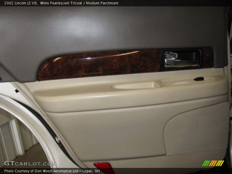 Door Panel of 2002 LS V8